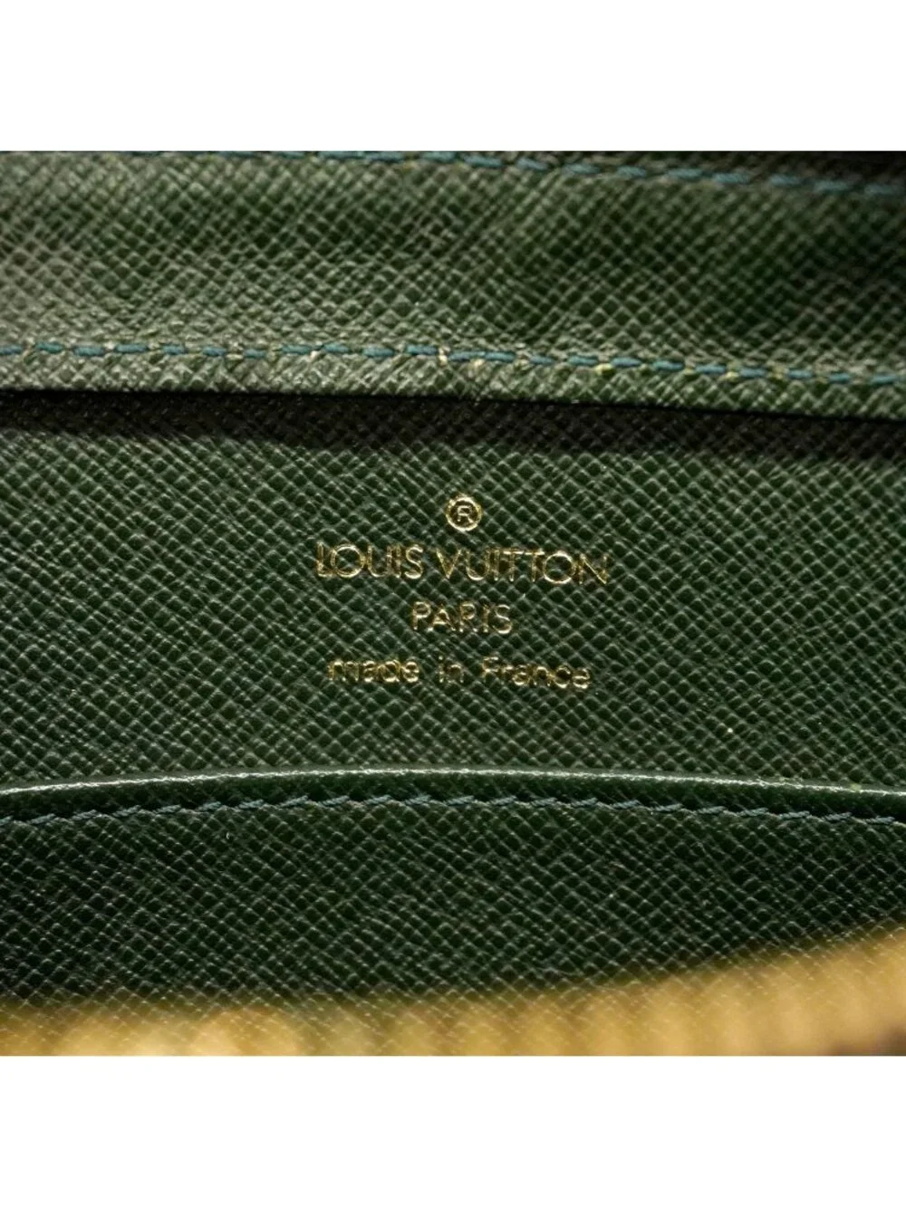 Louis Vuitton Clutch Taiga Baikal Epi